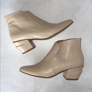 Clergerie tan booties Size 39